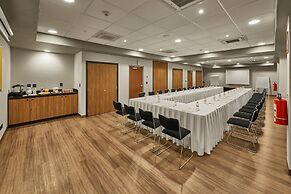 City Express by Marriott Celaya Galerias