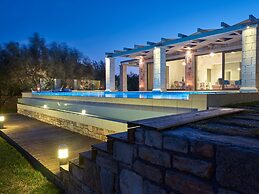 Avra Luxury Villa
