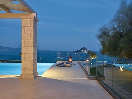 Avra Luxury Villa