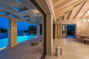 Avra Luxury Villa