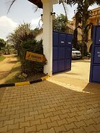 J Residence Motel Entebbe
