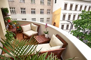 Opera Street Apartments