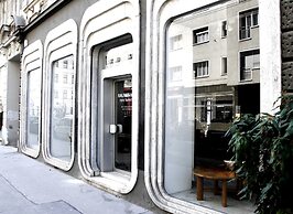 Opera Street Apartments