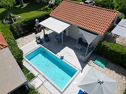 Cypress Garden Villas