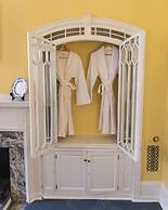 La Reserve Bed & Breakfast