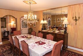 La Reserve Bed & Breakfast