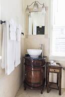 La Reserve Bed & Breakfast