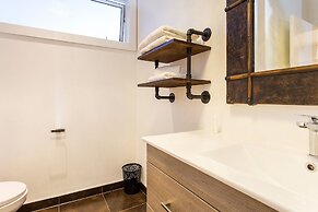 Sagittarius DH Lake View Villa