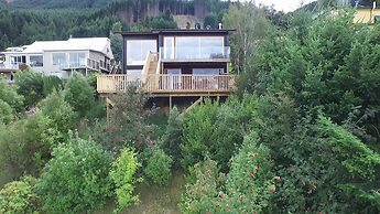 Sagittarius DH Lake View Villa