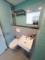 Yolo Guesthouse - Hostel