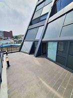 Yolo Guesthouse - Hostel