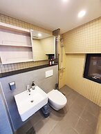 Yolo Guesthouse - Hostel