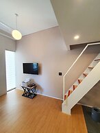 Yolo Guesthouse - Hostel