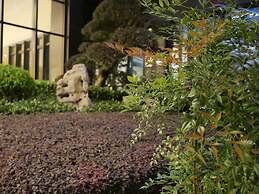 New Knight Royal Hotel