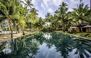 Peninsula Beach Resort