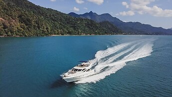 Peninsula Beach Resort