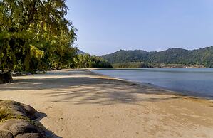 Peninsula Beach Resort