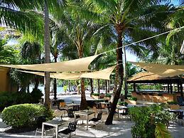 Peninsula Beach Resort