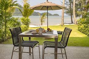 Peninsula Beach Resort