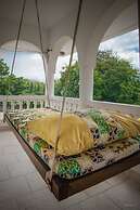 Bahari Dhow Beach Villas