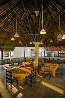 Bahari Dhow Beach Villas