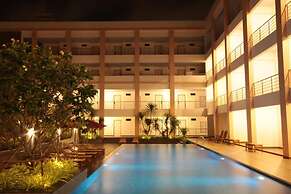 Paragon Suites Resort