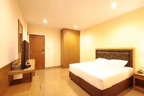 Paragon Suites Resort