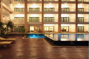 Paragon Suites Resort