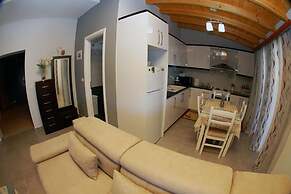 Hotel Vila Alvin & Apartments