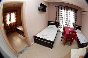 Hotel Vila Alvin & Apartments