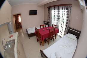 Hotel Vila Alvin & Apartments