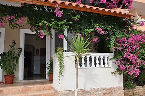 Hotel Vila Alvin & Apartments