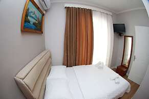 Hotel Vila Alvin & Apartments