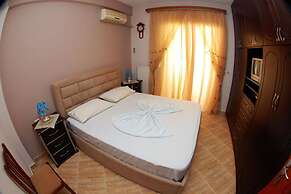 Hotel Vila Alvin & Apartments