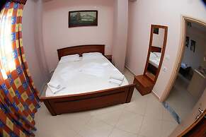 Hotel Vila Alvin & Apartments