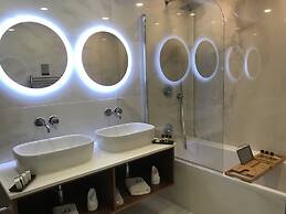 The Duke Boutique Hotel