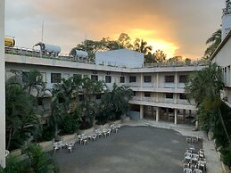 Hotel Royale Heritage