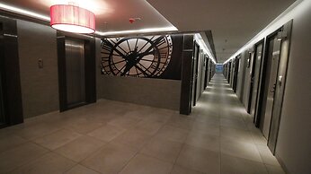 7 Apple Hotel Vadodara