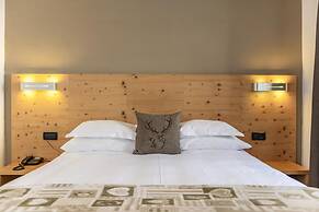Hotel Col Di Lana