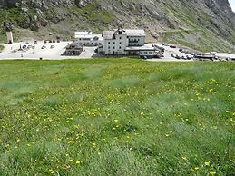 Hotel Col Di Lana