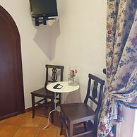 La Locanda dell'Arte-Piazza Dante