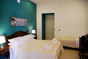 La Locanda dell'Arte-Piazza Dante