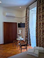 La Locanda dell'Arte-Piazza Dante