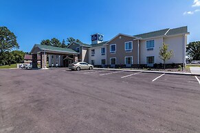 Cobblestone Inn & Suites - Barron