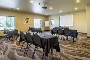 Cobblestone Hotel & Suites - Orrville