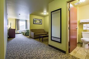 Cobblestone Hotel & Suites - Orrville