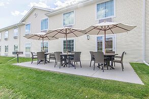 Cobblestone Inn & Suites - Guernsey