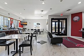 Paris Inn & Suites
