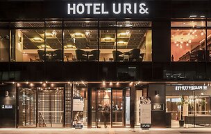 Hotel Uri&
