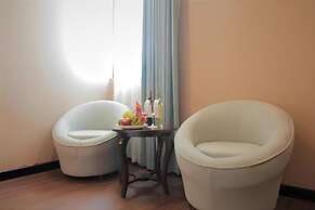 Yarra Ocean Suites Danang